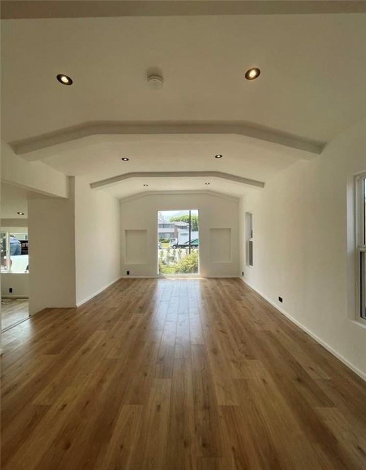 1713 W Alameda Ave - Photo 2 of 3