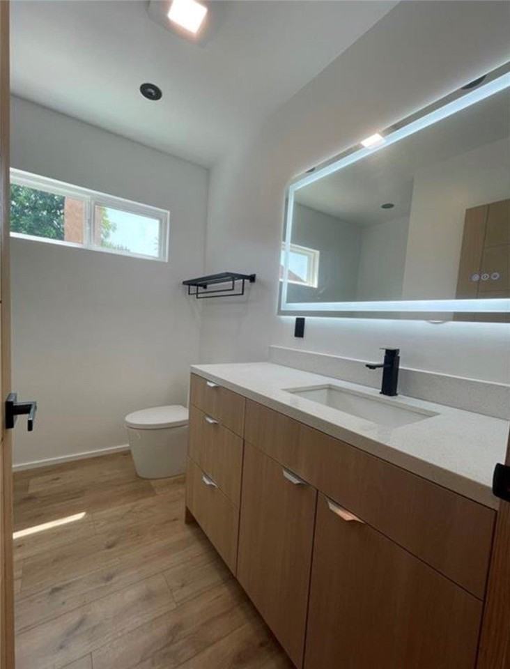 1713 W Alameda Ave - Photo 3 of 3