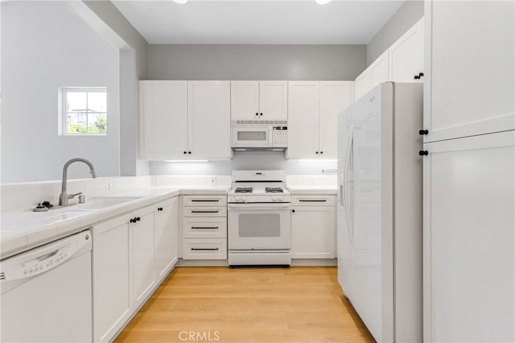 14 Celano Ct - Photo 6 of 22