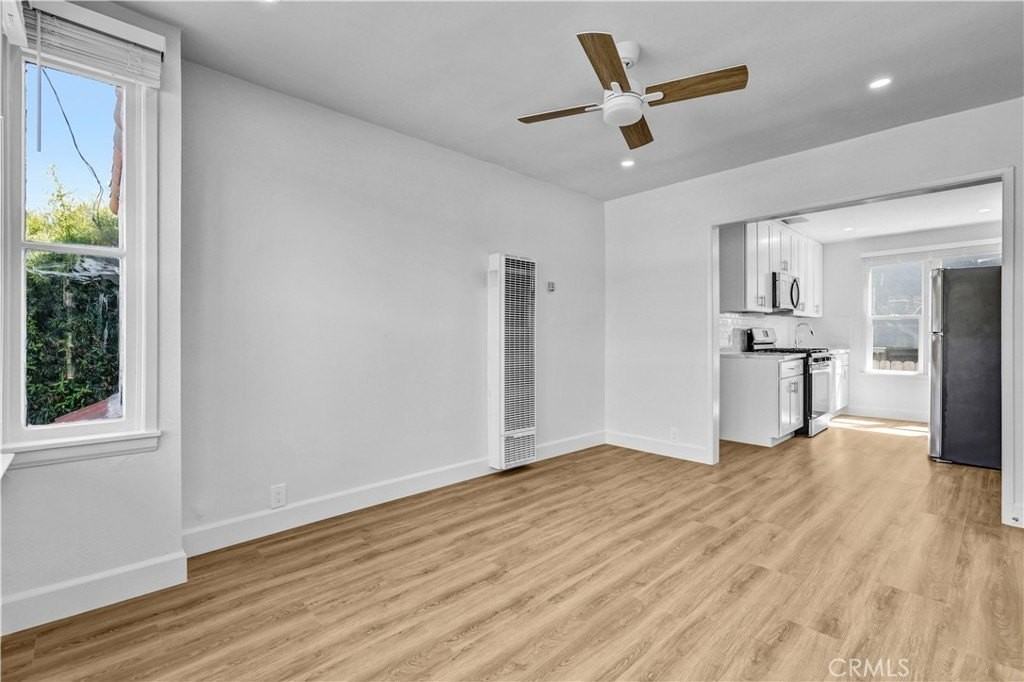 200 Avenida Monterey - Photo 7 of 25