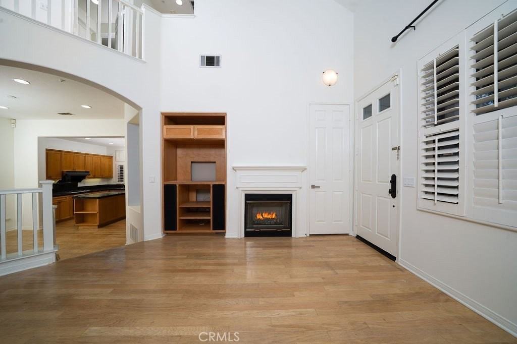 30 Burlingame - Photo 4 of 18