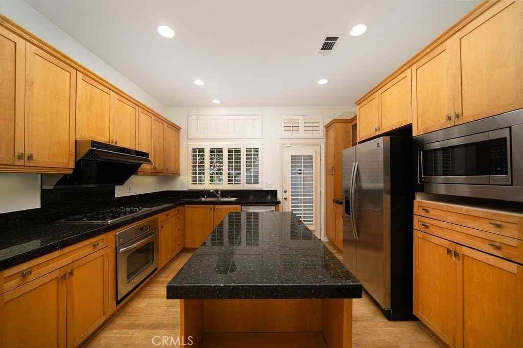 30 Burlingame - Photo 6 of 18