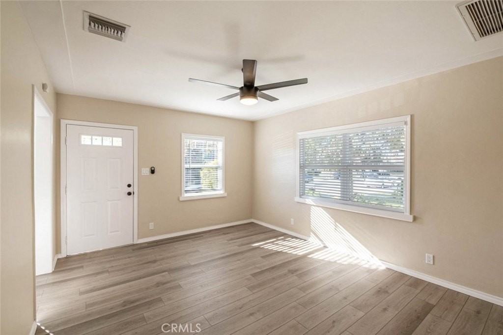 807 E Chevy Chase Dr #1 - Photo 6 of 23