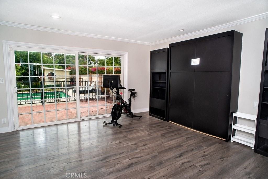 17249 Raymer St - Photo 7 of 17