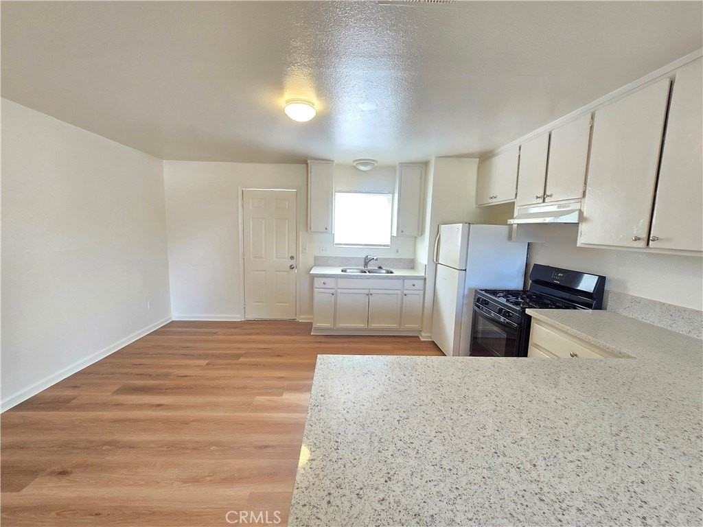 9825 N Loop Blvd #B - Photo 3 of 21