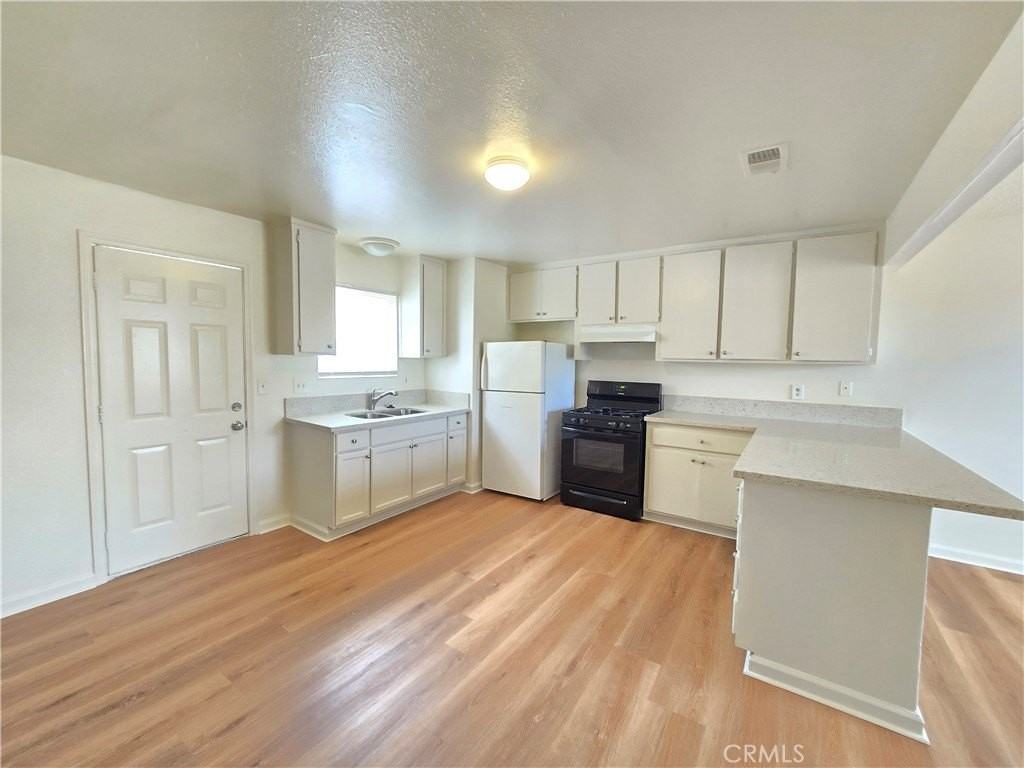 9825 N Loop Blvd #B - Photo 4 of 21