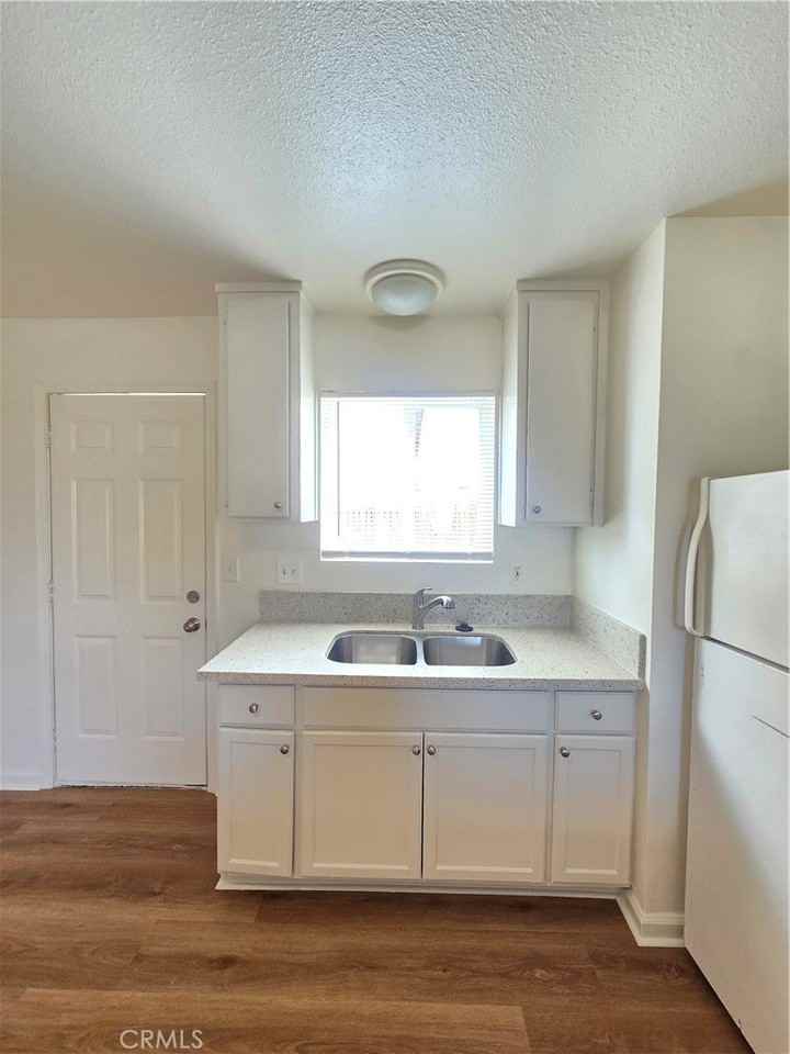 9825 N Loop Blvd #B - Photo 5 of 21