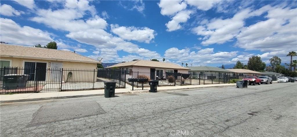 526 Greystone Ln
