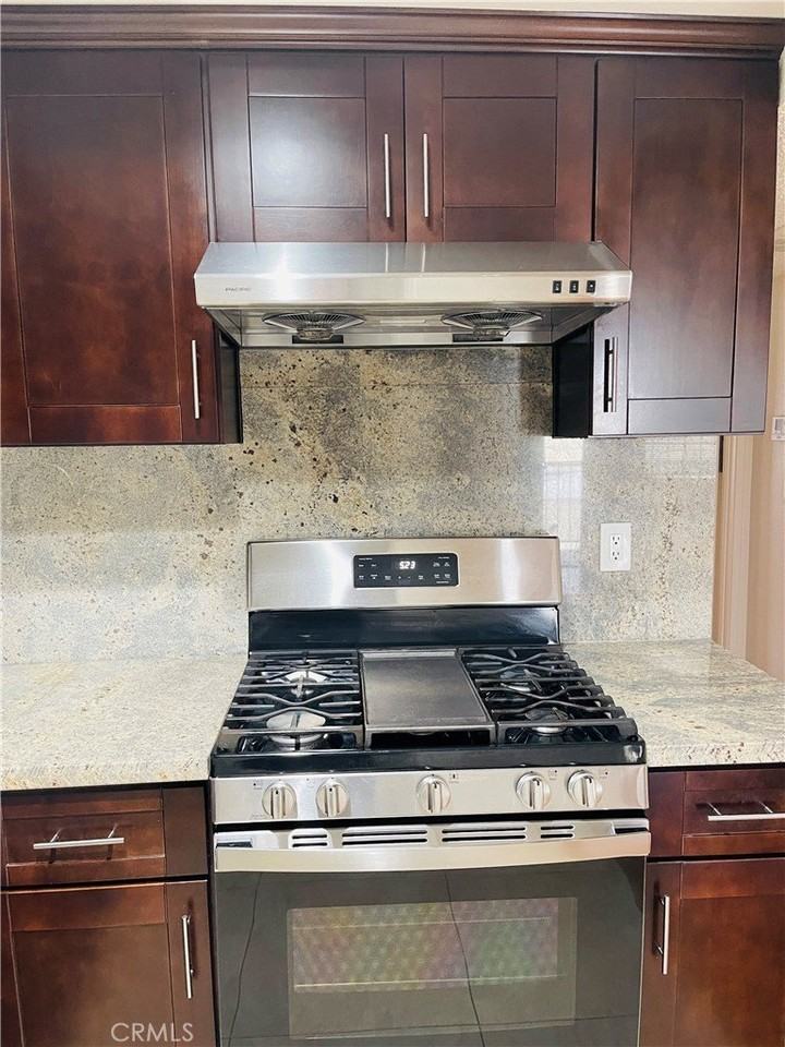 1622 Alegro Sq #J - Photo 4 of 17