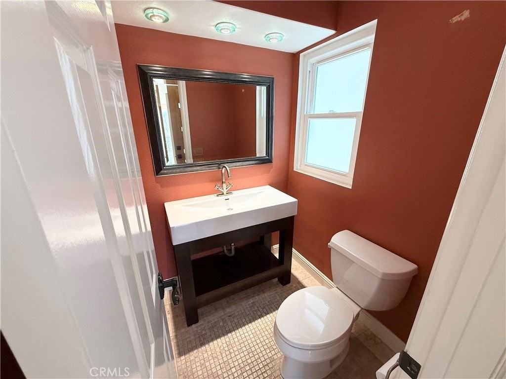 3382 Tempe Dr - Photo 6 of 22