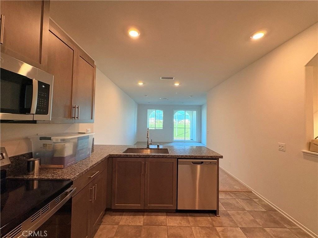 8439 Bickmore Ave - Photo 4 of 15