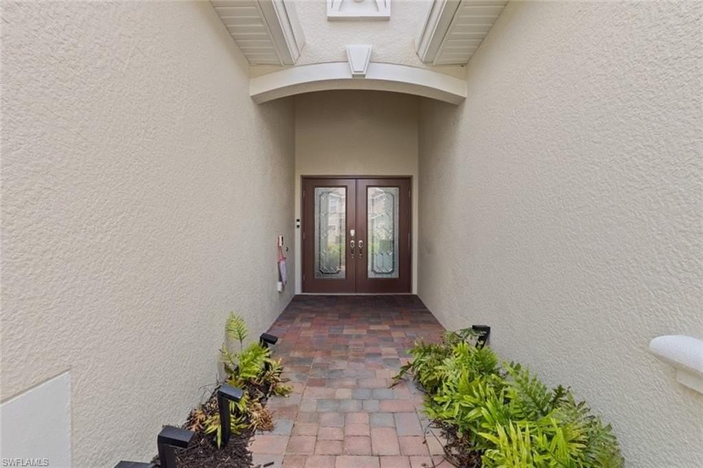 2290 Vermont Ln - Photo 3 of 49