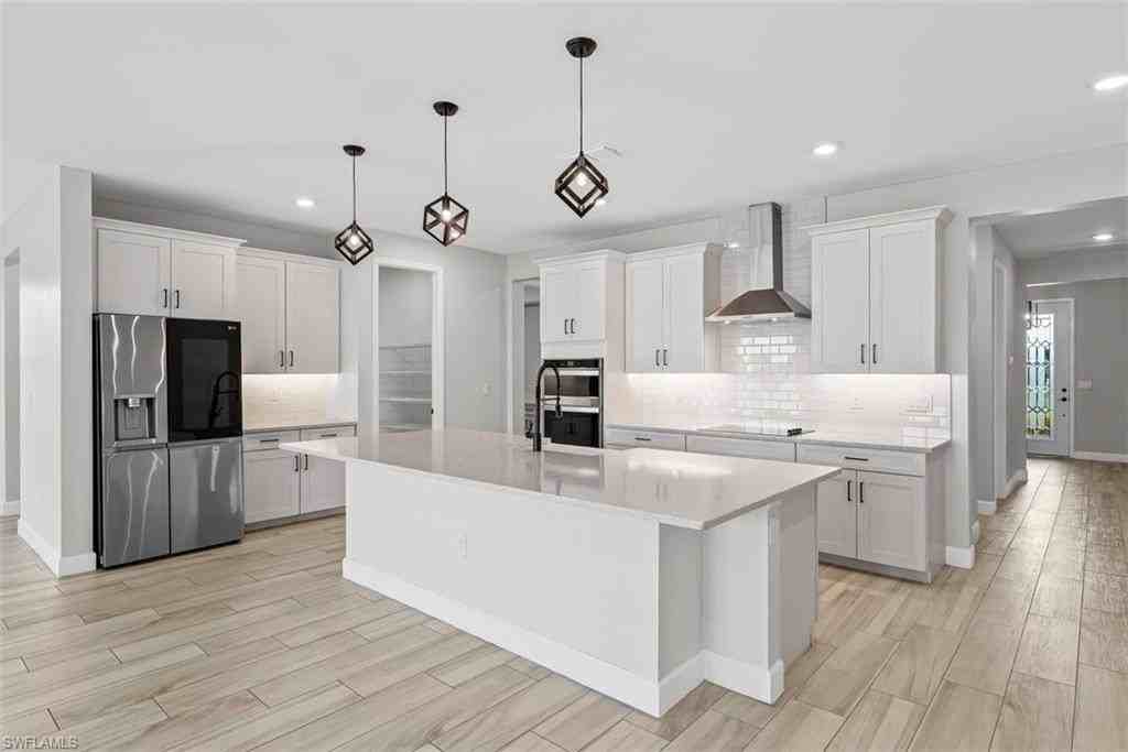 2038 Grove Dr - Photo 3 of 31