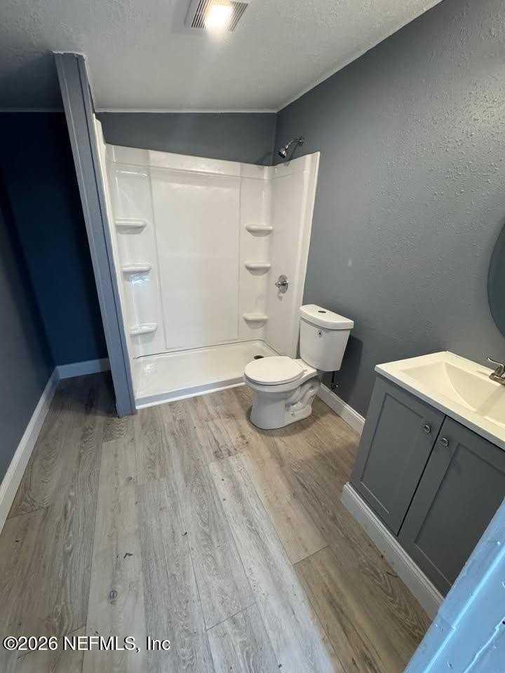 1906 Roselle Ave - Photo 4 of 10