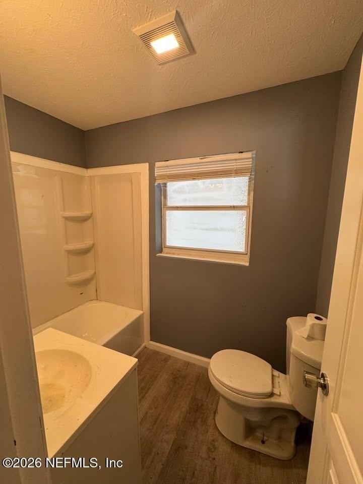 1906 Roselle Ave - Photo 6 of 10
