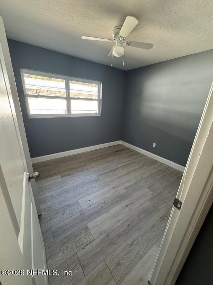 1906 Roselle Ave - Photo 7 of 10