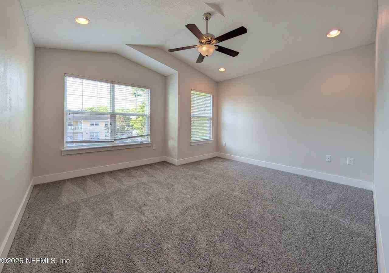 629 2nd Ave S - Photo 4 of 15