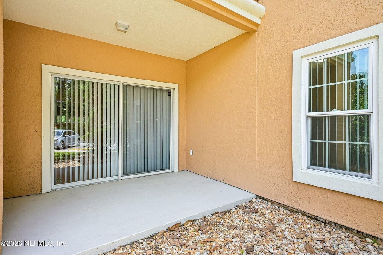 510 Florida Club Blvd #101 - Photo 6 of 43