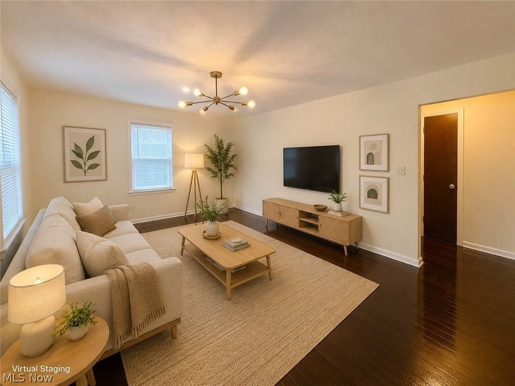 575 Noble Ave - Photo 2 of 30