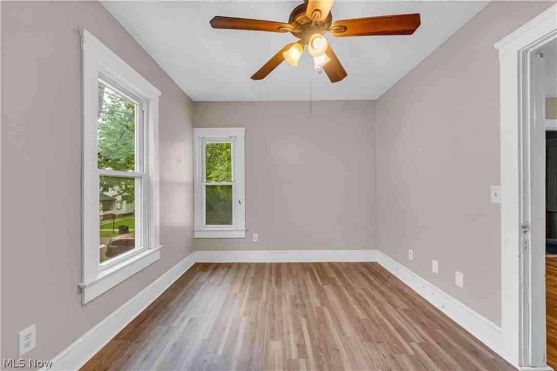 2050 W 83rd St #2UP - Photo 4 of 20