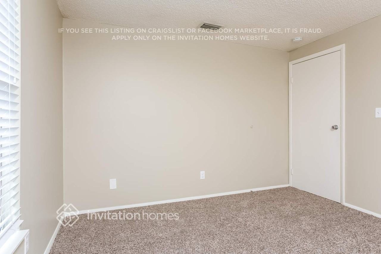 1040 Grandview Cir - Photo 7 of 14