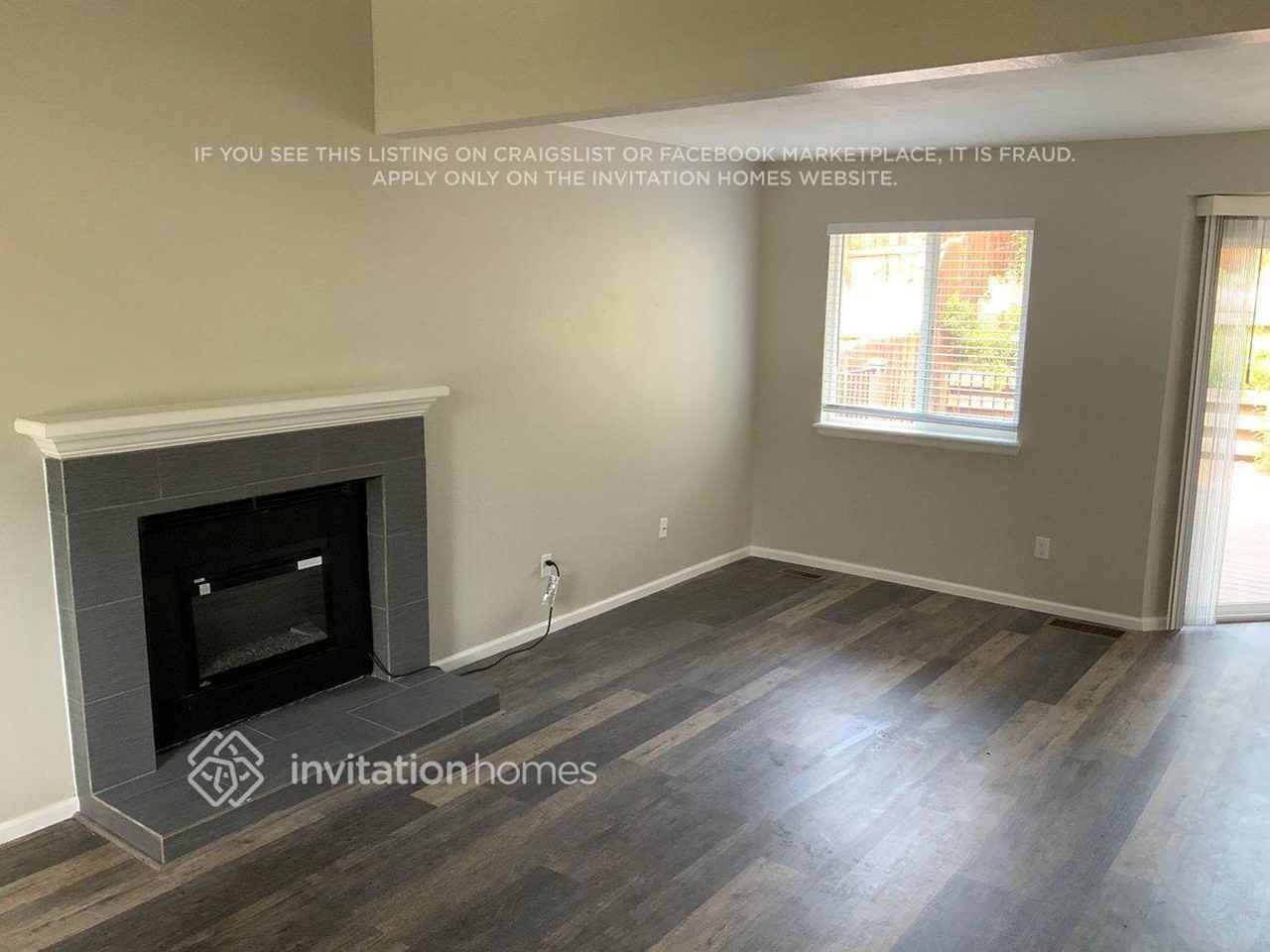 5558 S Ireland Way - Photo 4 of 11