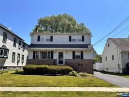 featured image of 21 Wanamaker Ave #1stFL