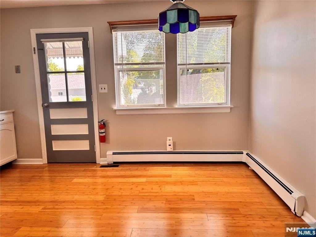 21 Wanamaker Ave #1stFL - Photo 5 of 13