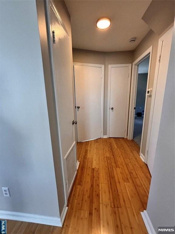 21 Wanamaker Ave #1stFL - Photo 6 of 13