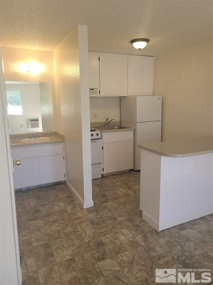 3300 Imperial Way - Photo 2 of 14