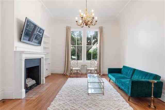1711 Marengo St - Photo 4 of 19