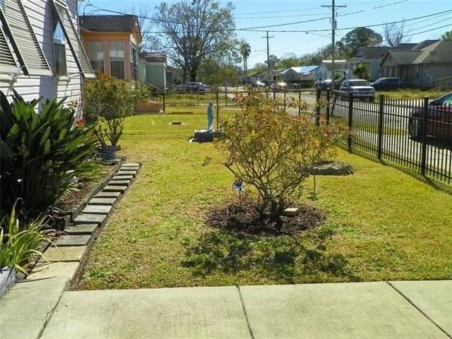 4745 Tulip St - Photo 2 of 10