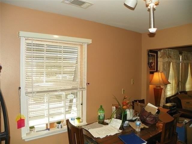 4745 Tulip St - Photo 5 of 10