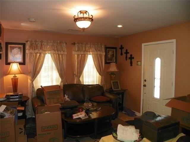 4745 Tulip St - Photo 6 of 10