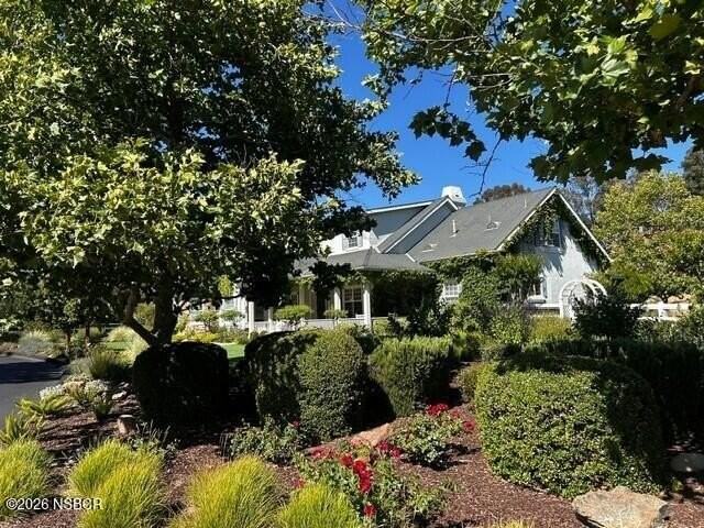 980 Old Ranch Rd - Photo 2 of 46