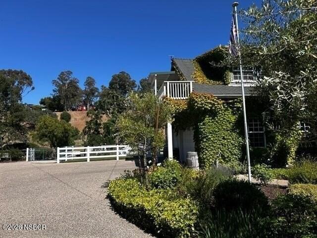 980 Old Ranch Rd - Photo 3 of 46