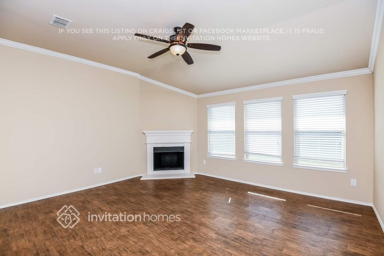14320 Broomstick Rd - Photo 3 of 17