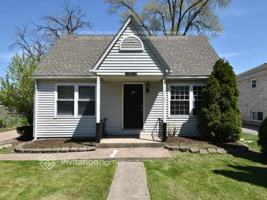 featured image of 11521 S Karlov Ave