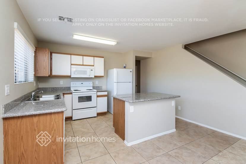 2066 E Spruce Dr - Photo 5 of 22