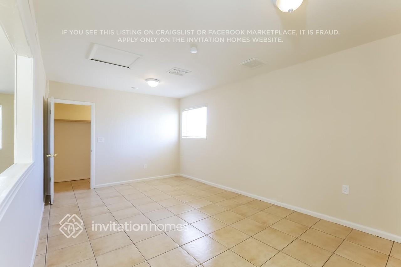 5611 N 65th Ave - Photo 7 of 19