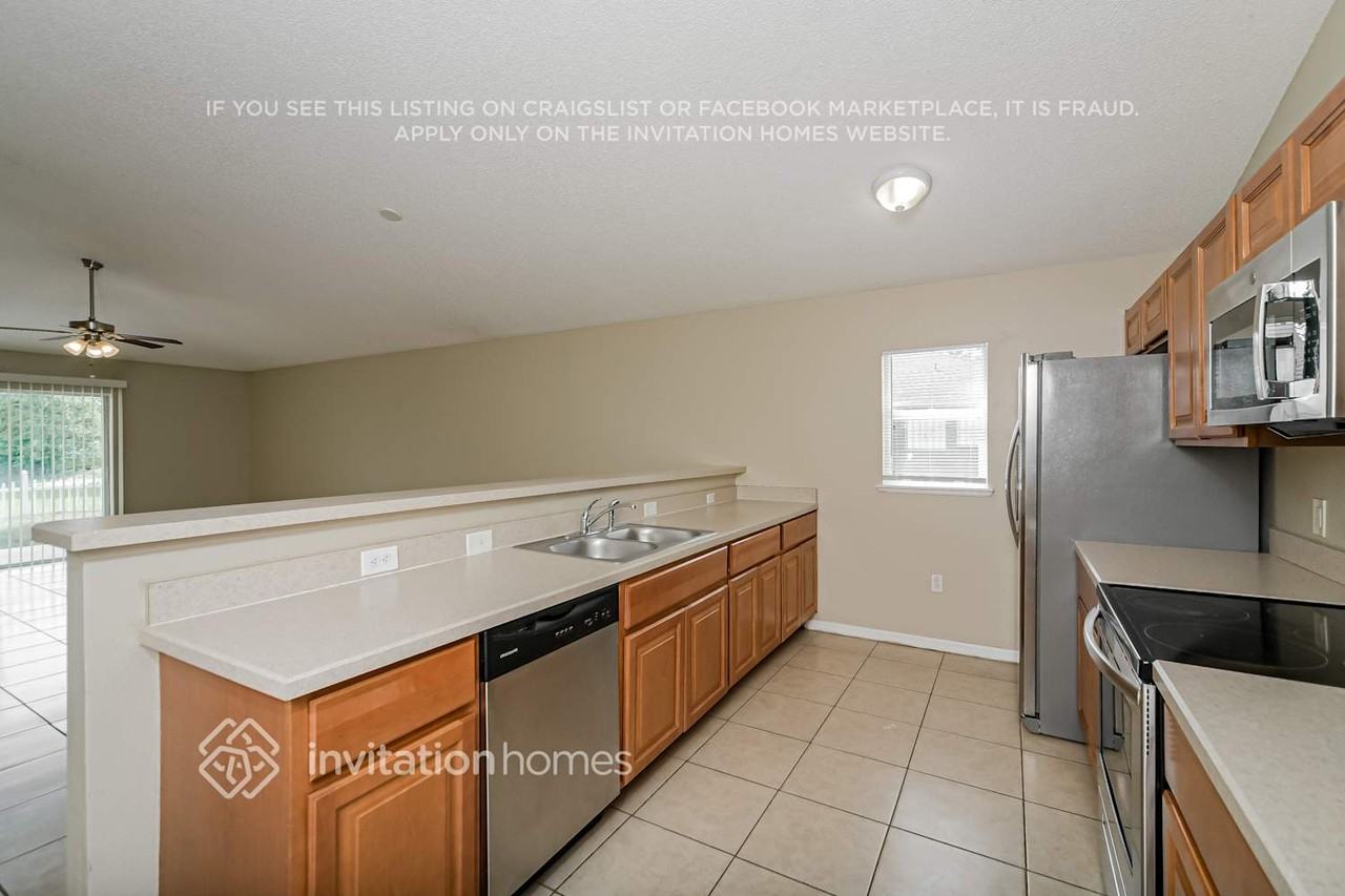 4860 Preserve Blvd - Photo 5 of 17