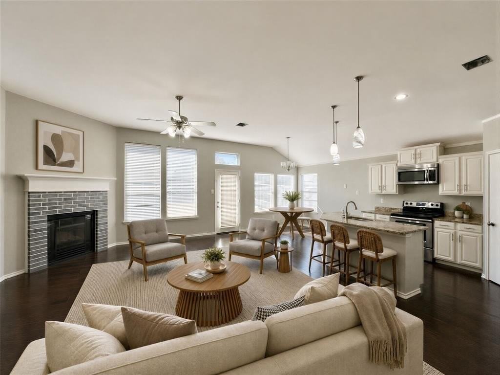 6920 Misty Meadow Ln - Photo 2 of 22