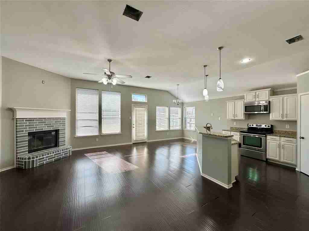 6920 Misty Meadow Ln - Photo 3 of 22
