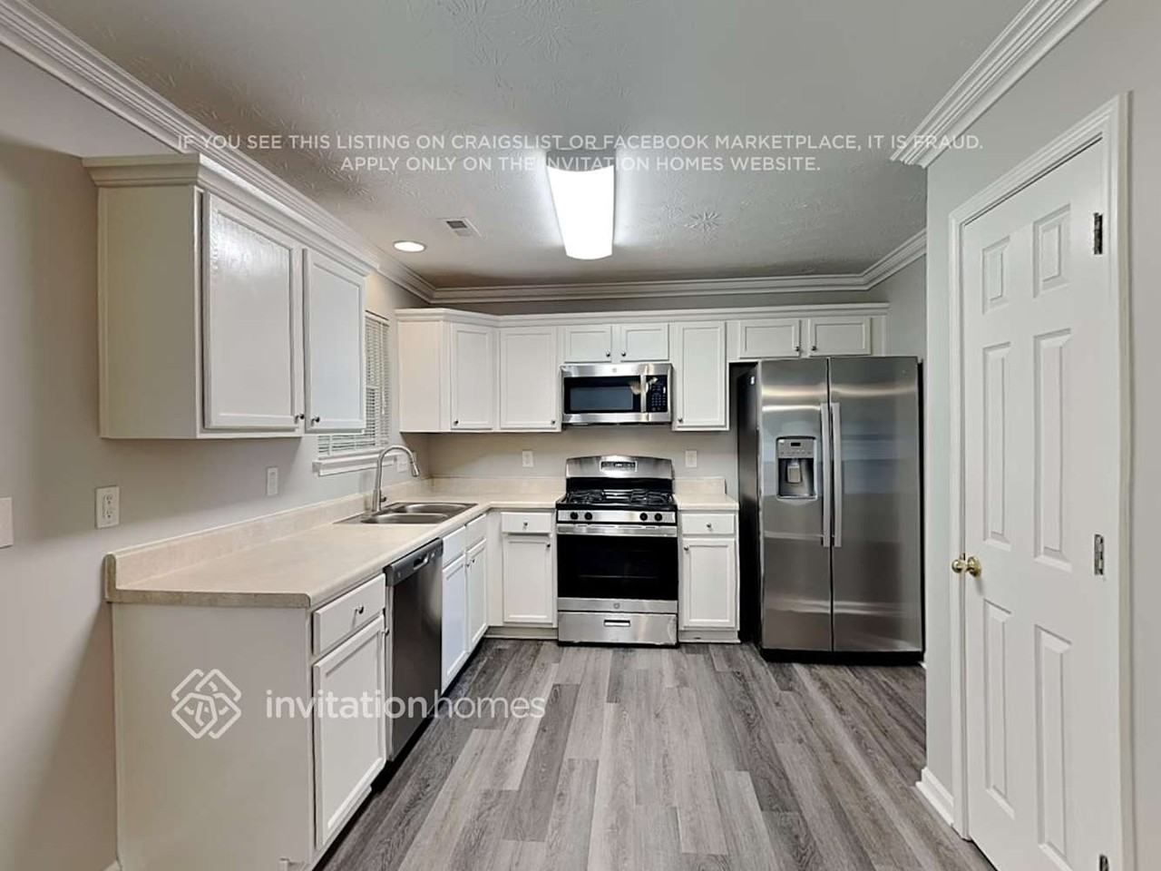 2625 Fairstone Ave - Photo 7 of 19
