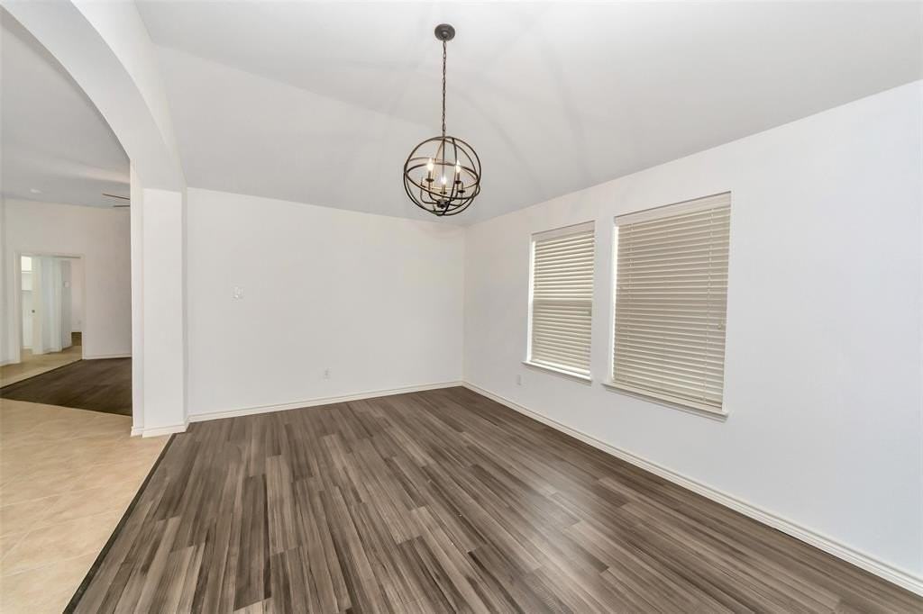 10209 Fossil Valley Dr - Photo 4 of 39