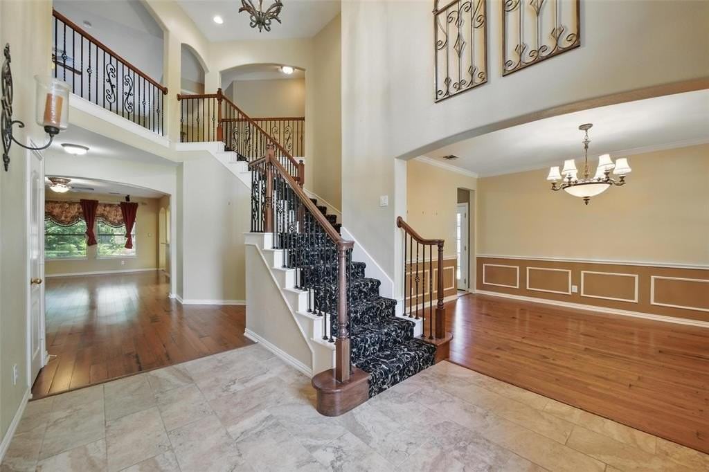 1805 Southwicke Dr - Photo 4 of 36