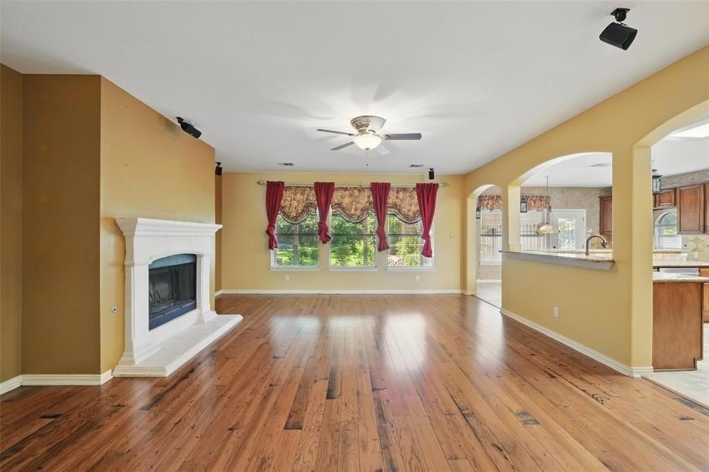 1805 Southwicke Dr - Photo 7 of 36