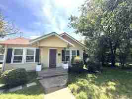 featured image of 2403 Austin Ave