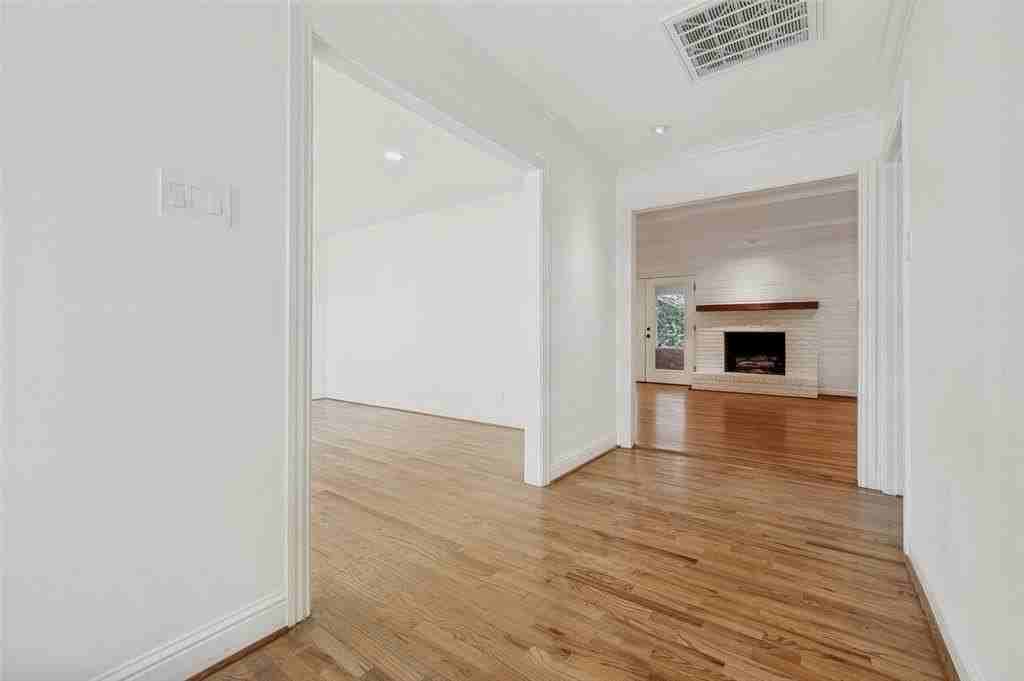 4321 Northview Ln - Photo 2 of 25