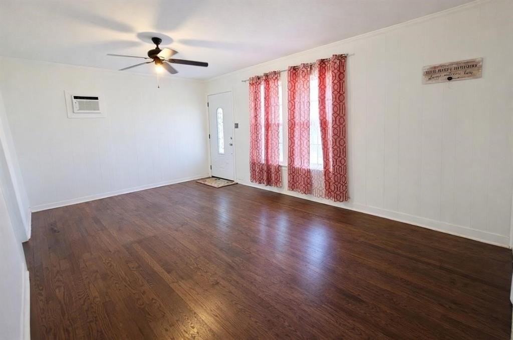 1716 Ridgewood Rd - Photo 2 of 15